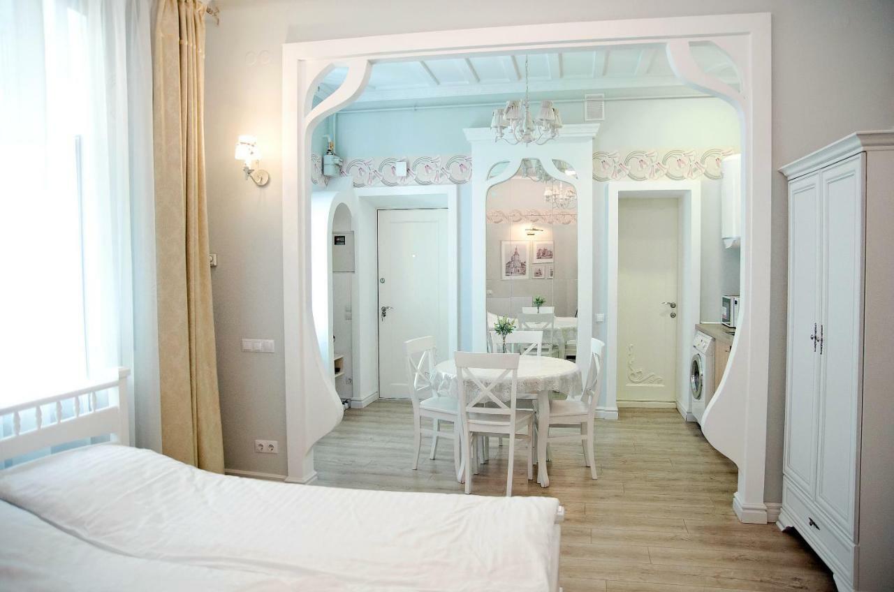 Deluxe Appartment In The City Center 利沃夫 外观 照片