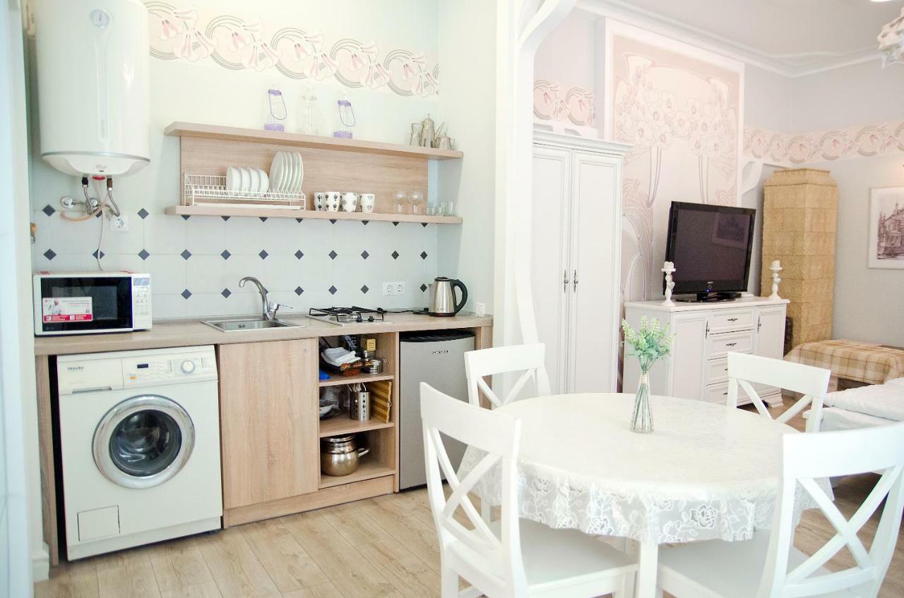 Deluxe Appartment In The City Center 利沃夫 外观 照片